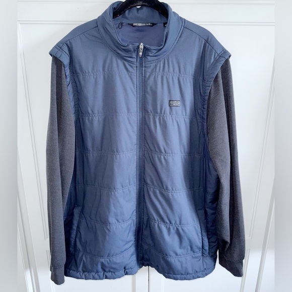 Travis Mathew Interlude Puffer Golf Vest / Jacket Sz 2XL Navy Blue - Picture 2 of 14